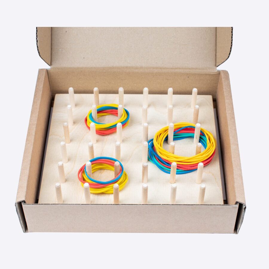 GEOBOARD (spalva: natūralus medis) – edukacinis žaidimas vaikams nuo 2 iki 8 metų