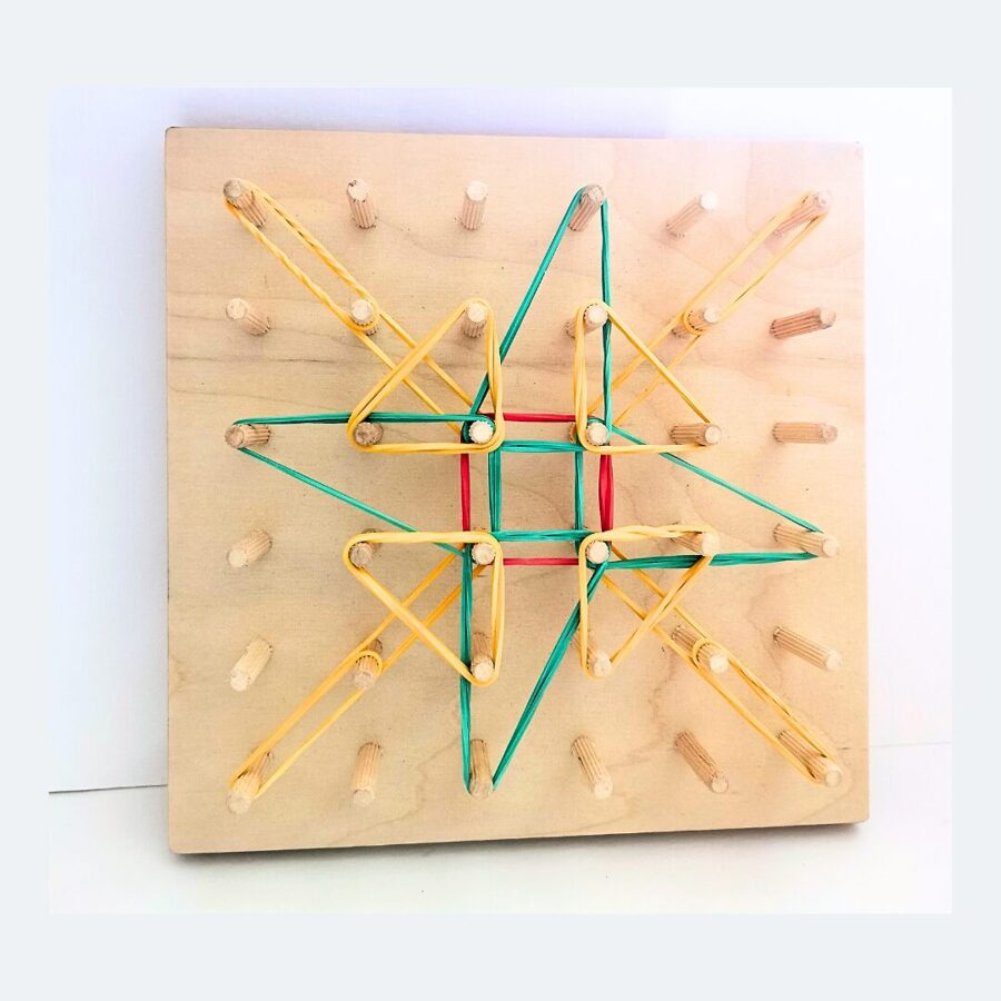 GEOBOARD (spalva: natūralus medis) – edukacinis žaidimas vaikams nuo 2 iki 8 metų